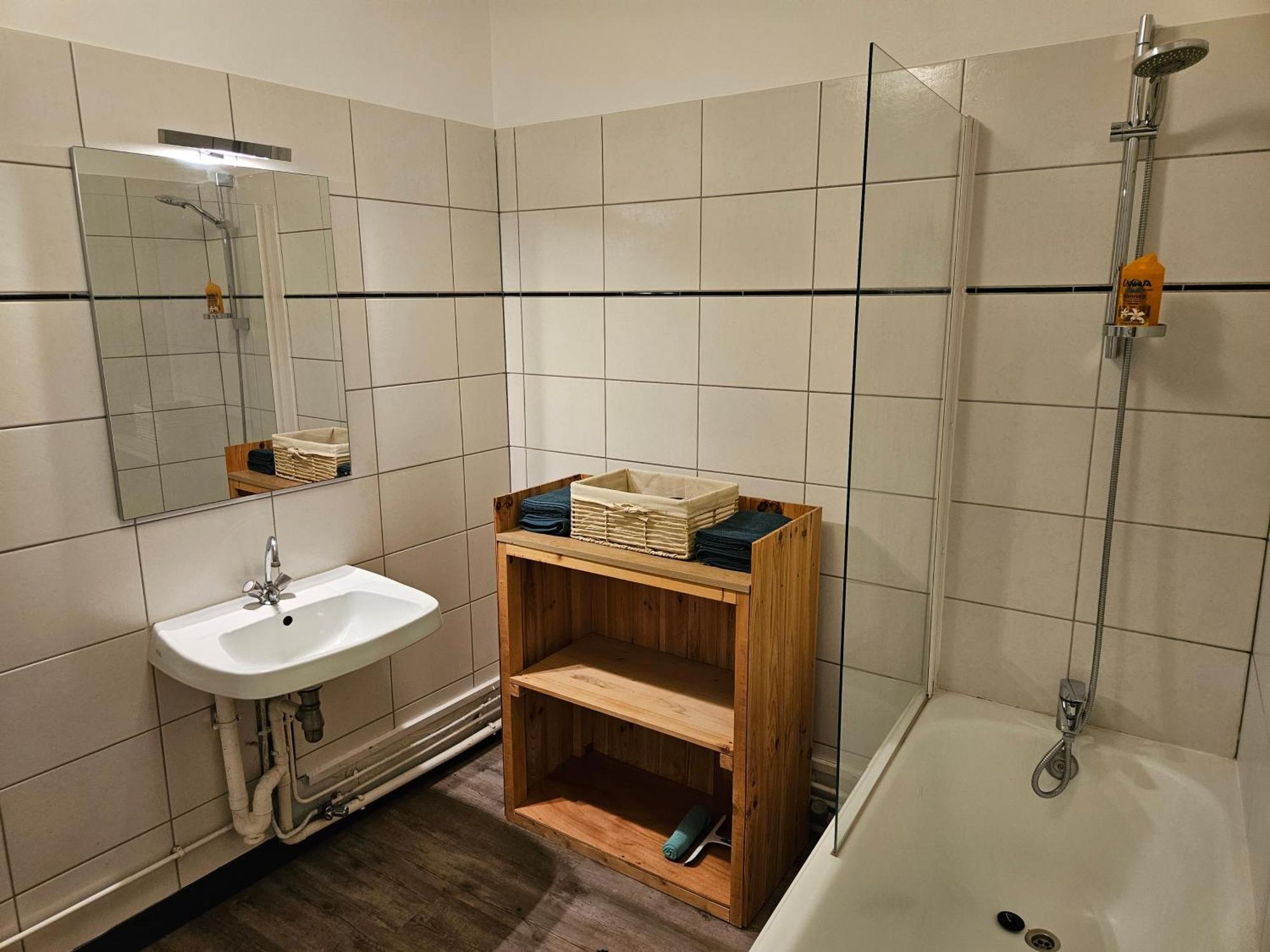 Appartement Le Jardin Imaginaire Champagnole Esterno foto